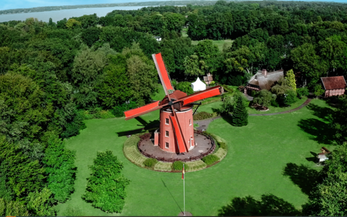 Die original Rügenwalder Mühle, Luftaufnahme von weit