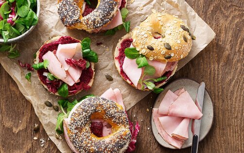 Herbst Bagel mit Schinken und Rote Bete Pesto