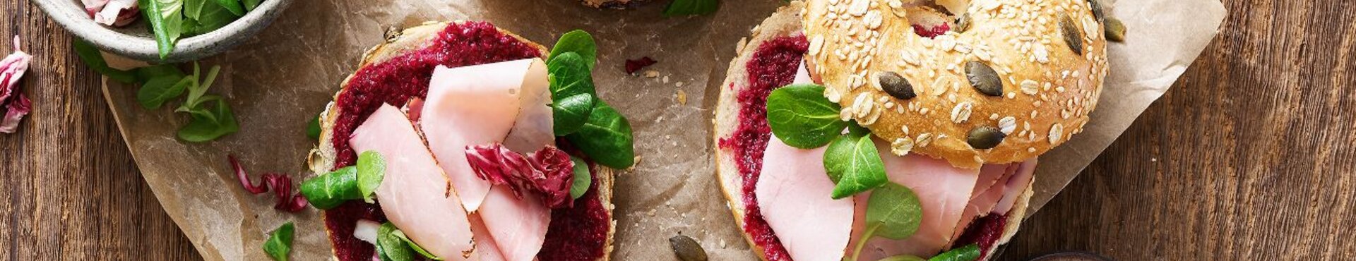 Herbst Bagel mit Schinken und Rote Bete Pesto