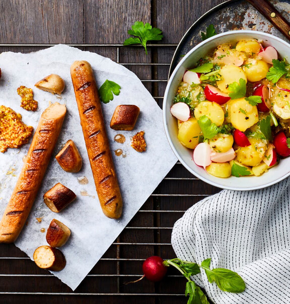 Vegane Bratwurst mit Kartoffelsalat | Rügenwalder Mühle