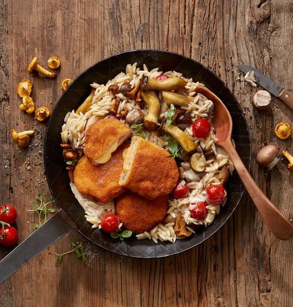 Vegane Cordons Bleus mit Orzo und gebratenen Pilzen