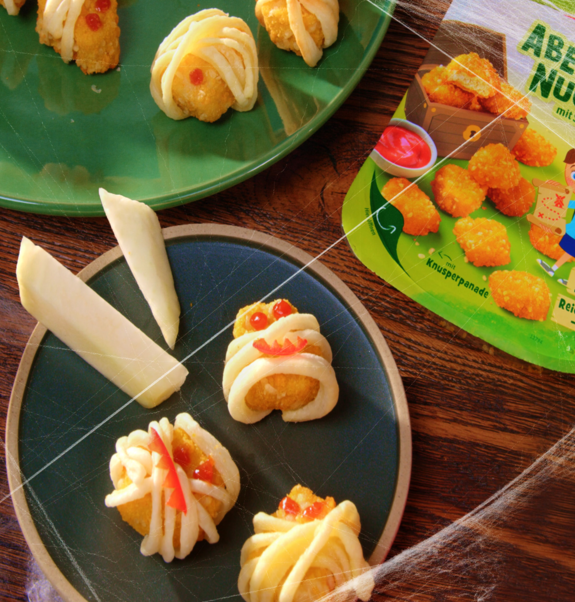 Schaurig-schönen Gruselsnack zu Halloween! Grusel Nuggets mit veganem Abenteuer Spaß von der Rügenwalder Mühle. Jetzt Rezept ausprobieren!