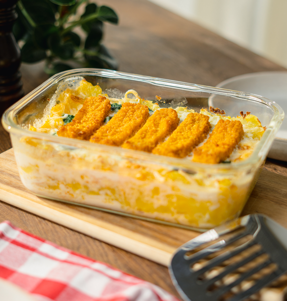 Fischstäbchen Auflauf - unser Rezept für den viralen Fischstäbchen-Auflauf – so einfach, dass du es kaum glauben wirst! Mit veganen Mühlen Fischstäbchen