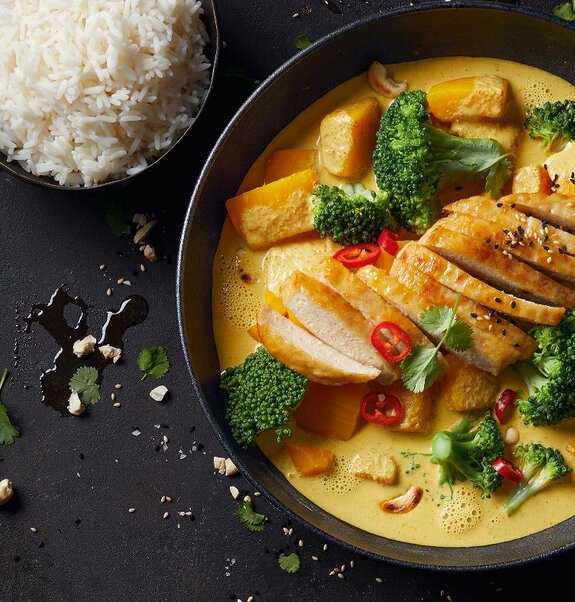 Vegane Filets mit Kürbis-Brokkoli-Curry
