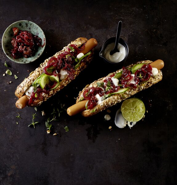 Vollkorn Hot Dog mit vegetarischen Würstchen