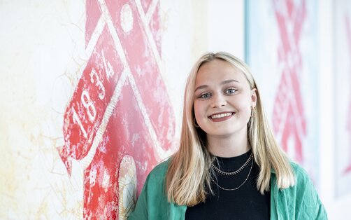 Friederike Knauth (20 Jahre alt) ist aktuell im zweiten Lehrjahr ihrer Ausbildung zur Industriekauffrau bei der Rügenwalder Mühle