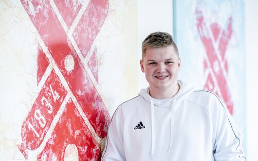 Cedrick Voß startete im August 2022 mit seiner Ausbildung zur Fachkraft für Lagerlogistik bei der Rügenwalder Mühle